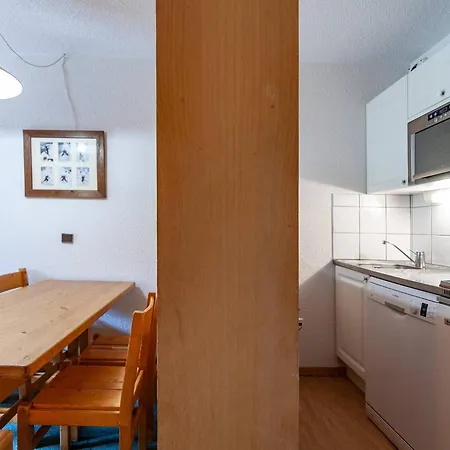 Avec Balcon, Proche Des Pistes Et Commerces - Fr-1-355-203 *
